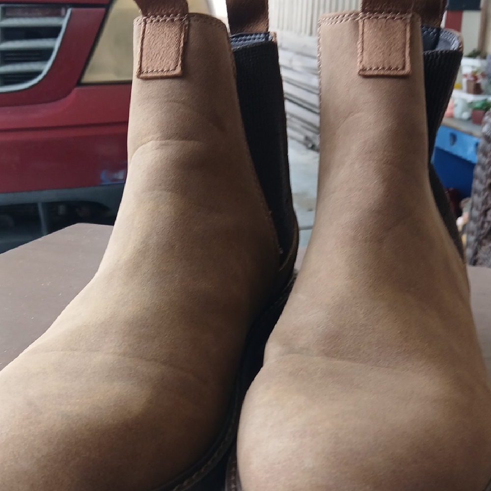 Men's Tan Chelsea Boots
